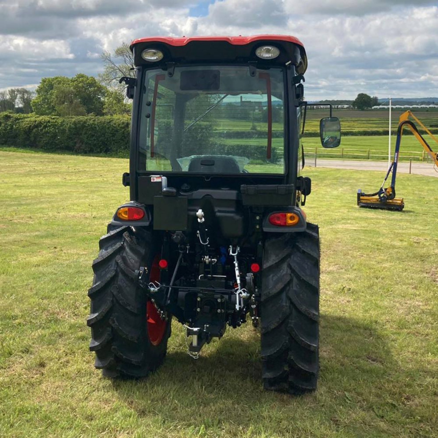 Kioti Ck H Compact Tractor With Rops Or Cabin At Rt Machinery