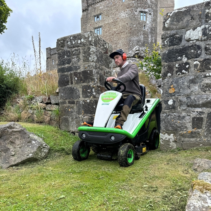 Etesia Hydro 80 MKHP