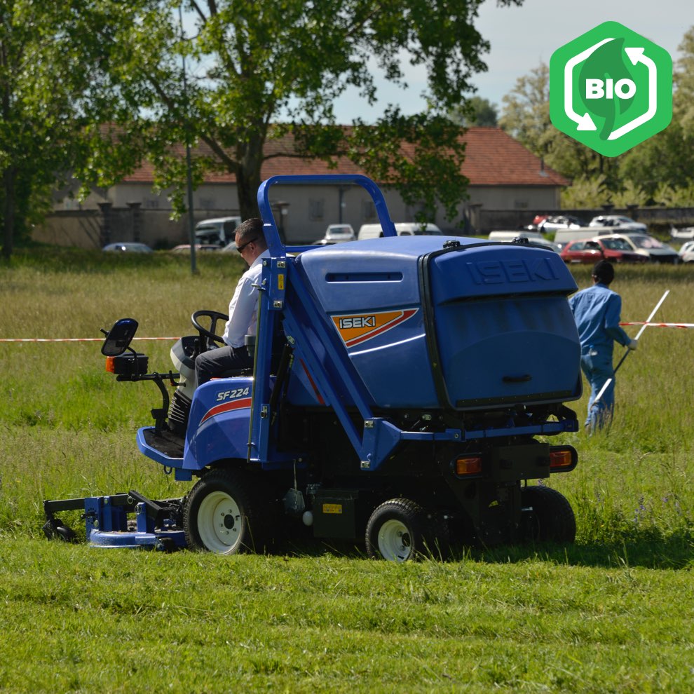 Iseki SF224 Outfront Rotary Mower Collector