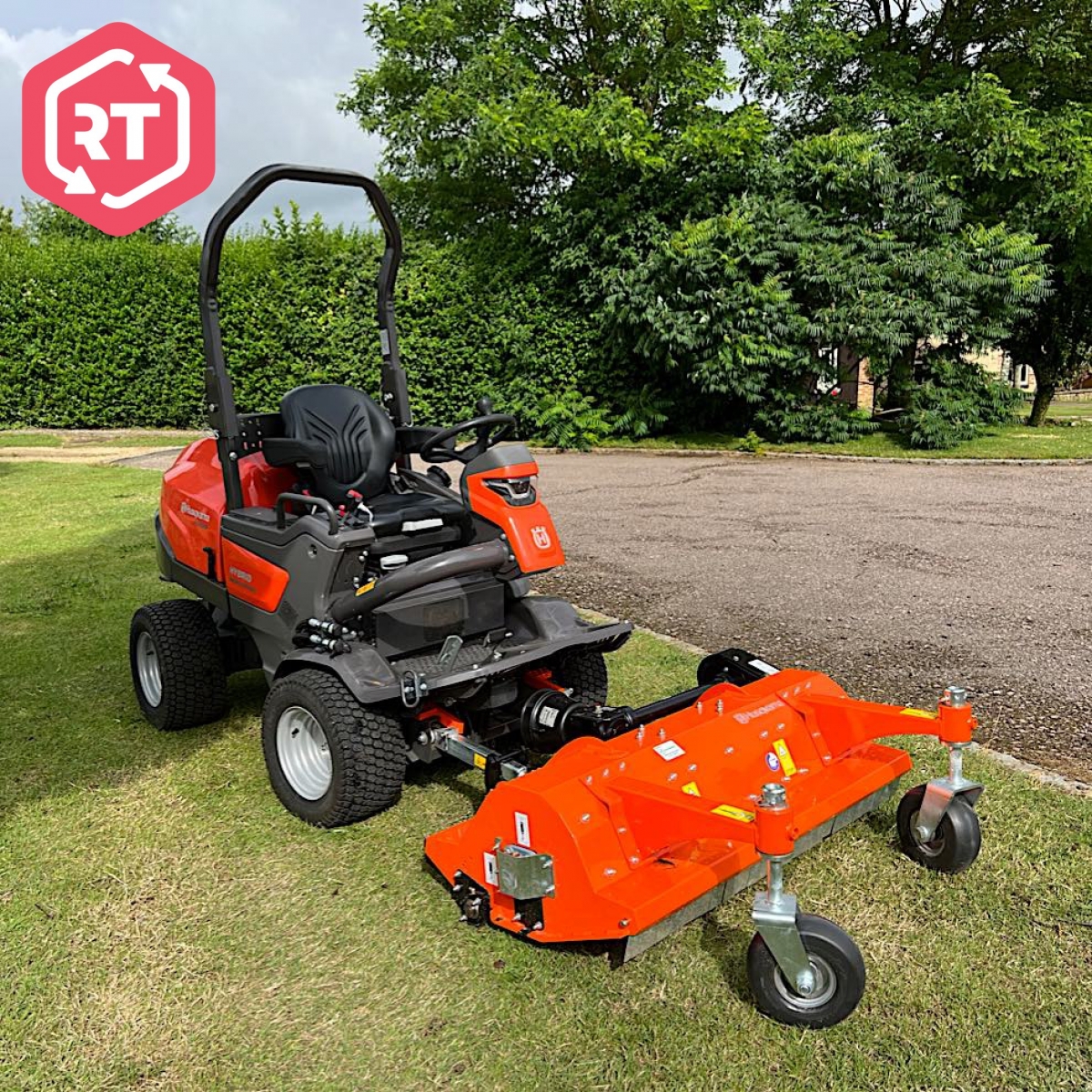 Used Husqvarna P 535HX Hybrid Out Front with 1.4M Muthing Flail Deck