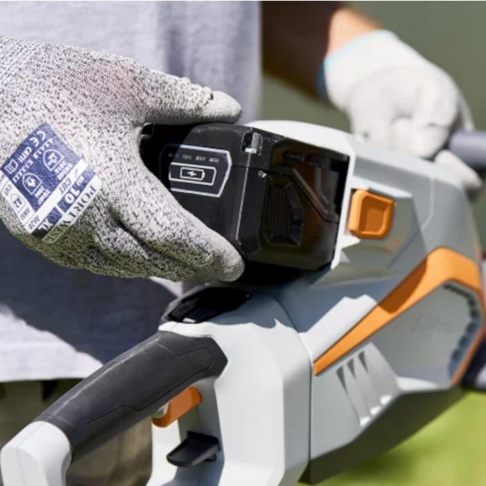 Pellenc Helion Essential Battery-Powered Hedge Trimmer