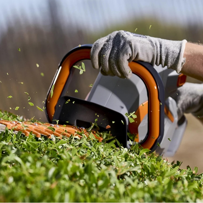 Pellenc Helion Essential Battery-Powered Hedge Trimmer