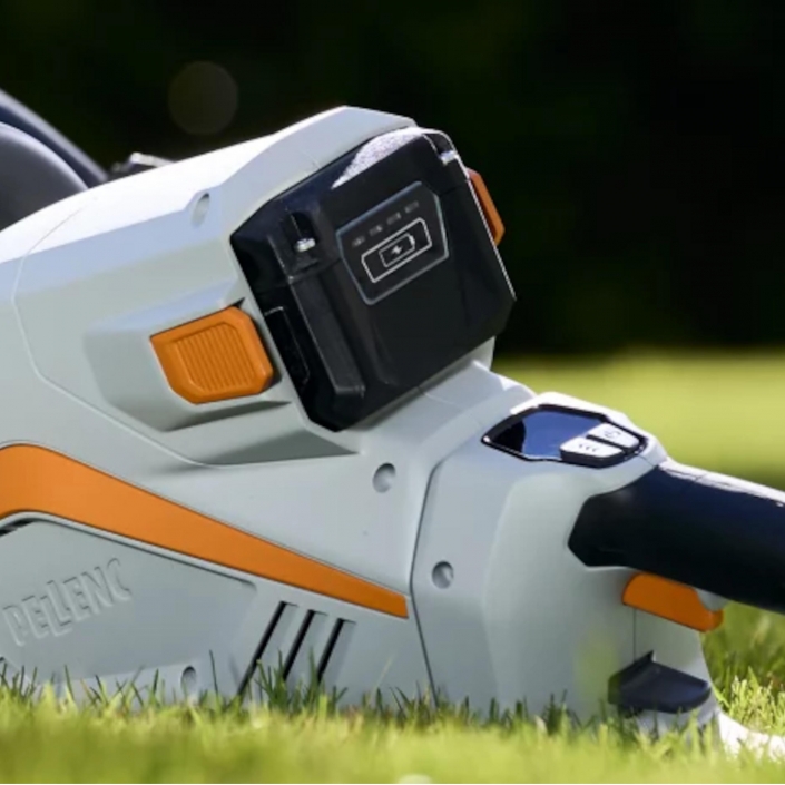 Pellenc Helion Essential Battery-Powered Hedge Trimmer